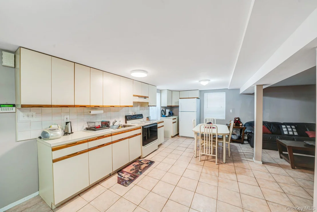 Photo of 3 Huron Road