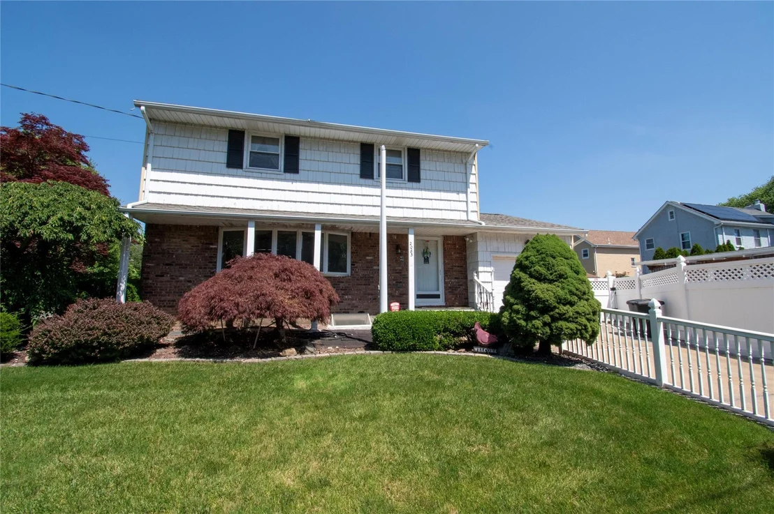 Photo of 2083 Elm Place