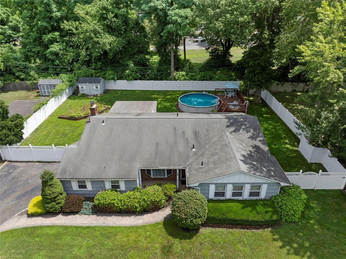 Photo of 39 Winfield Davis Drive