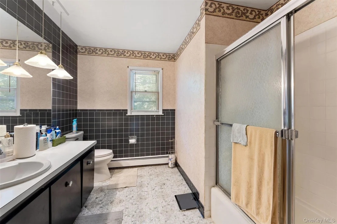 Photo of 182 Geymer Drive
