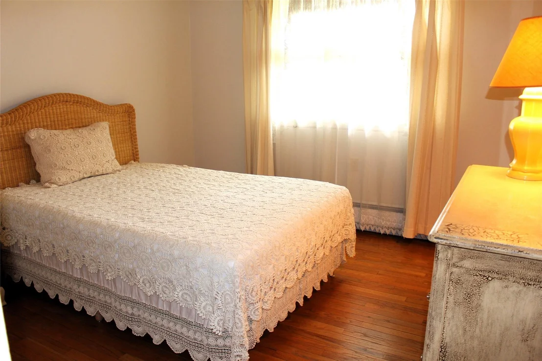 Photo of 113 Pine Neck Avenue
