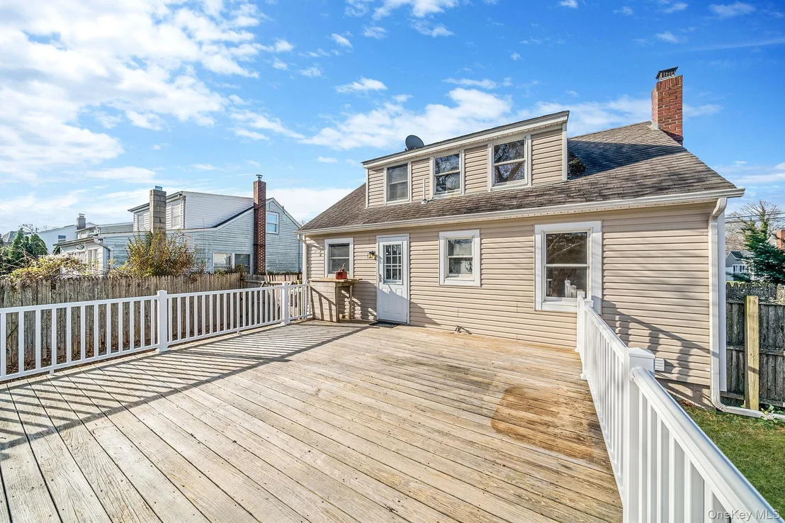 Photo of 31 Walnut Avenue