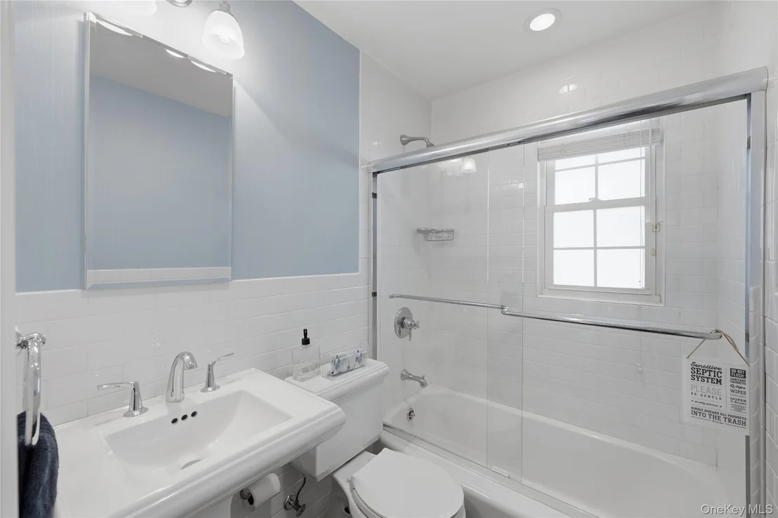Photo of 6 Spruce Hollow