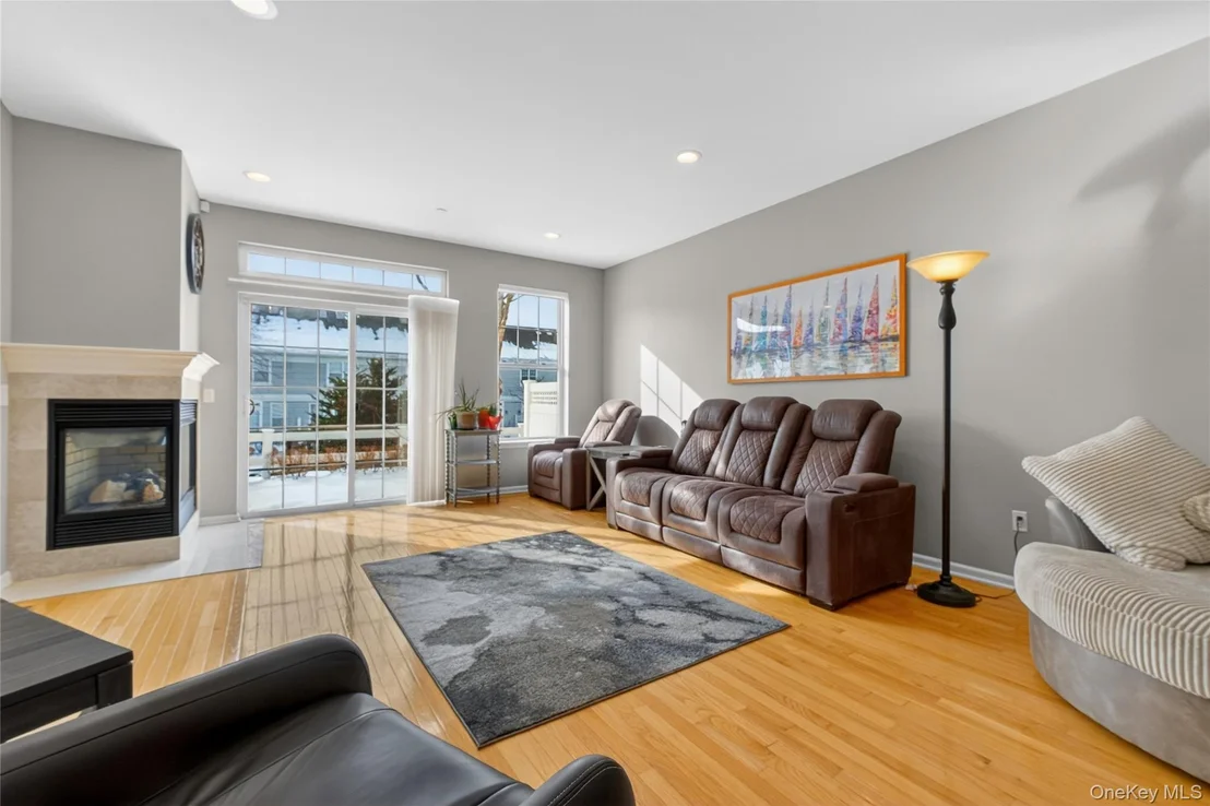 Photo of 310 Bridgeview Drive