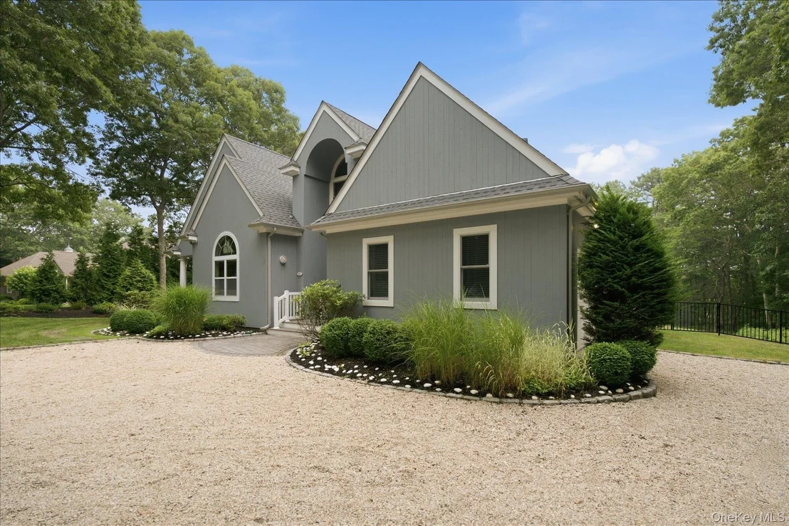 Photo of 90 Lakeside Lane
