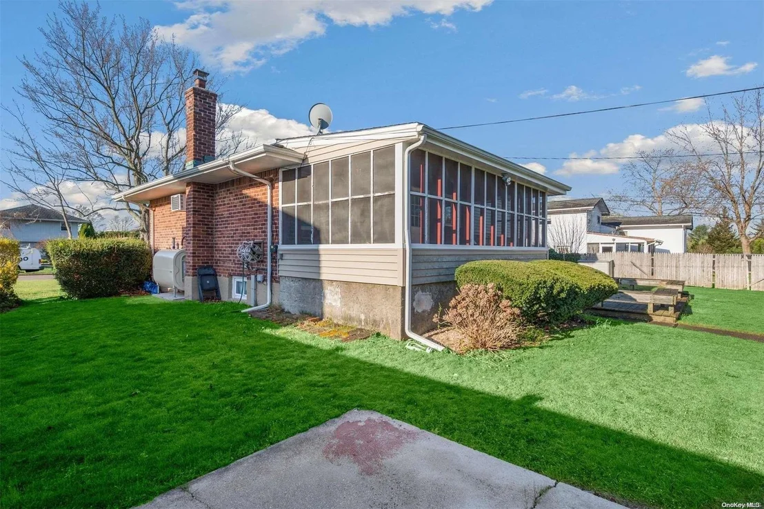 Photo of 11 Gehrig Street