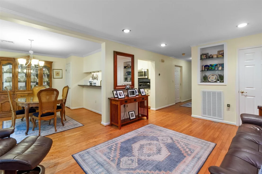 Photo of 8 Knoll View