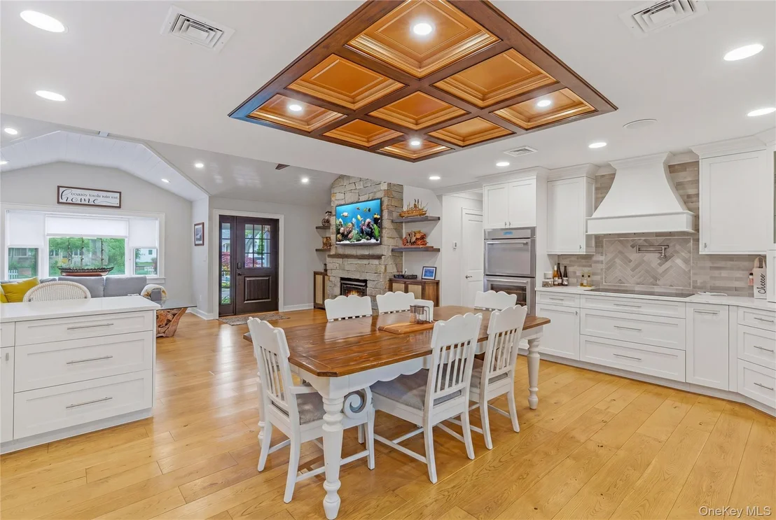 Photo of 345 Bartley Road