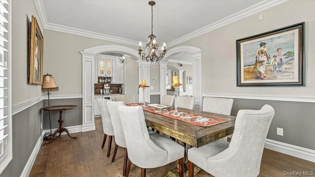 Photo of 141 Sequams Lane W