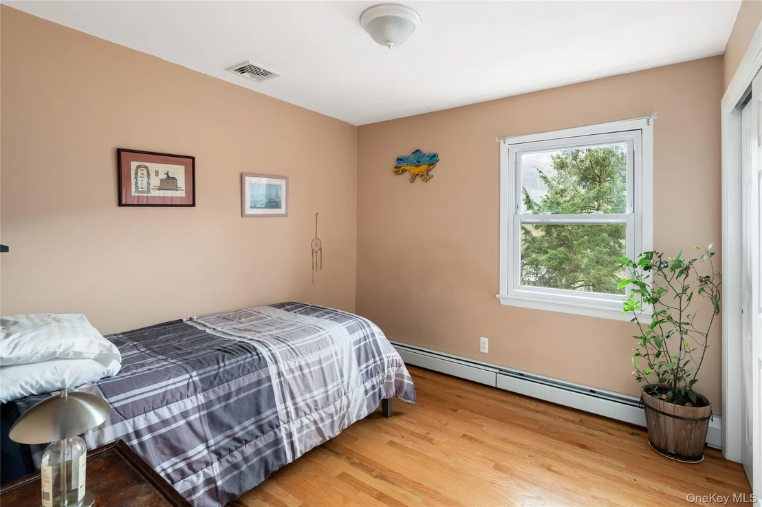 Photo of 479 Sprout Brook Road