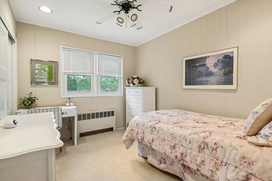 Photo of 904 Woodmere Drive
