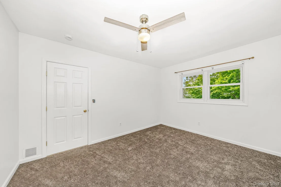 Photo of 7 Laurelton Avenue