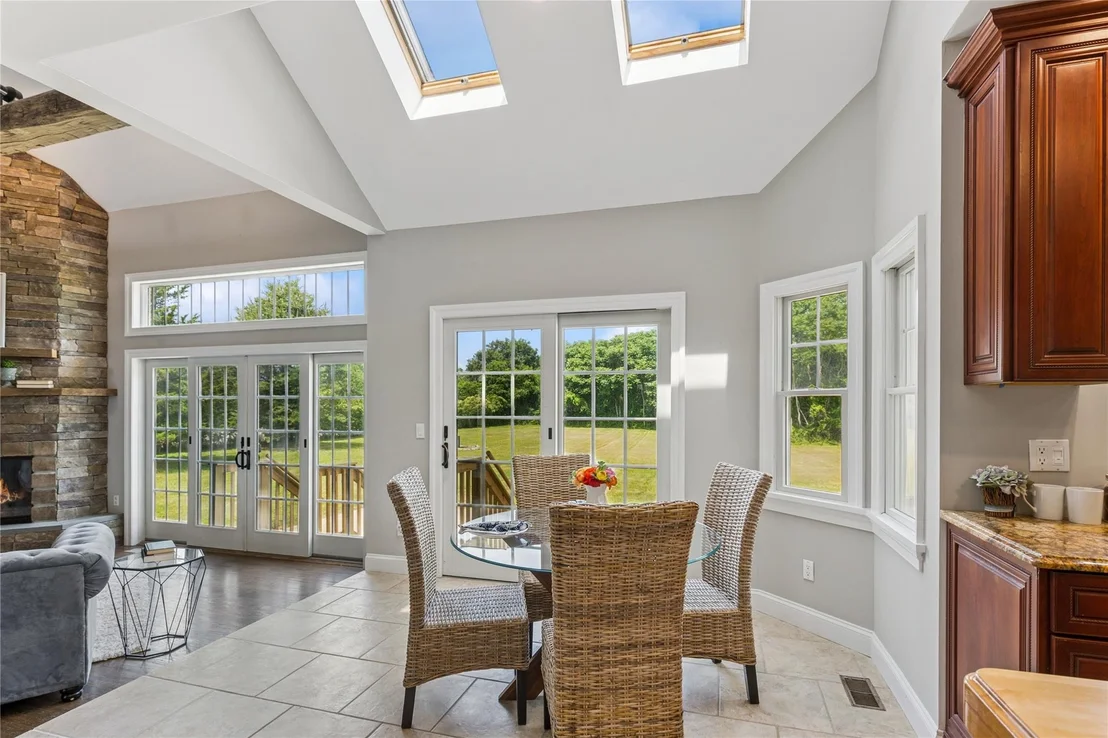Photo of 1465 Ackerly Pond Lane