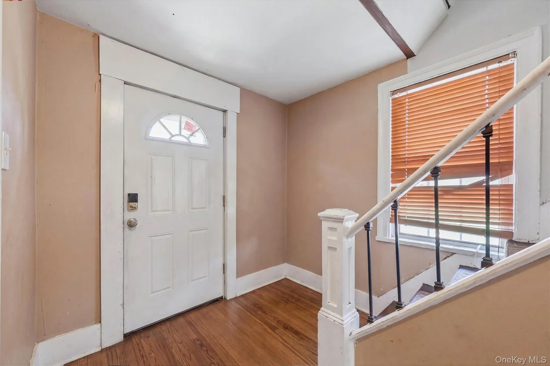 Photo of 10 Dutchess Avenue