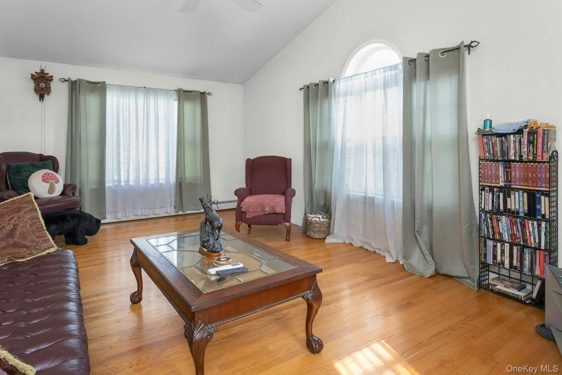 Photo of 86 Somerset Drive