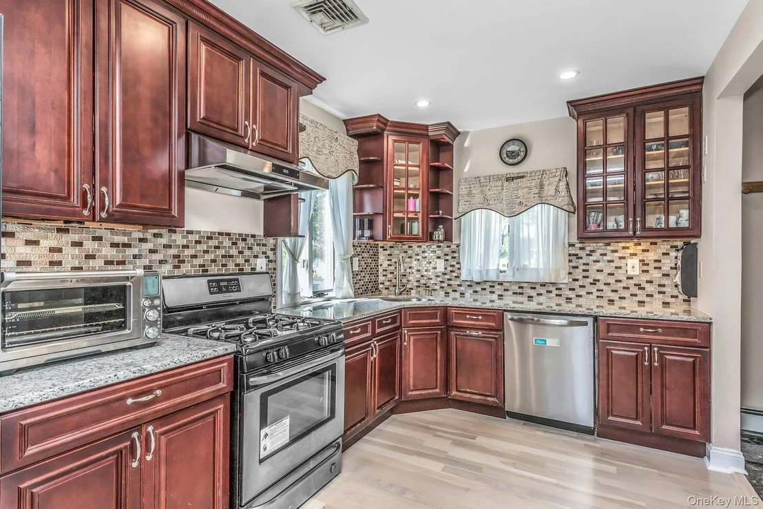 Photo of 233 Collins Avenue