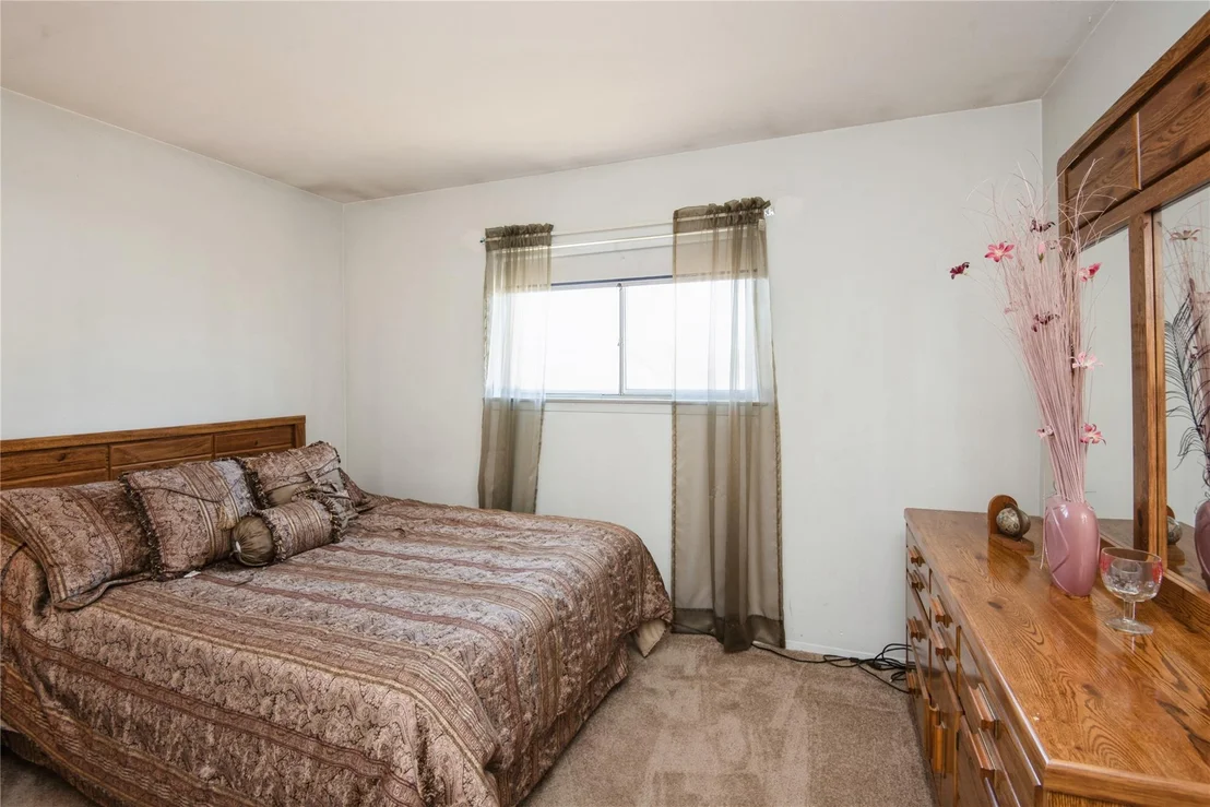 Photo of 256 Leaf Avenue