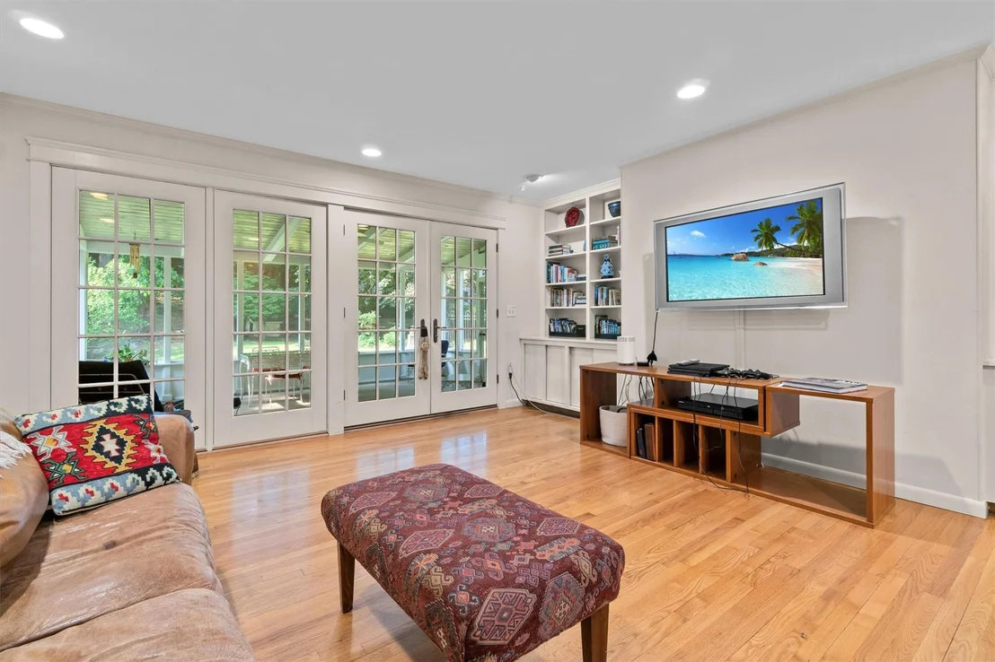 Photo of 150 Kingwood Park