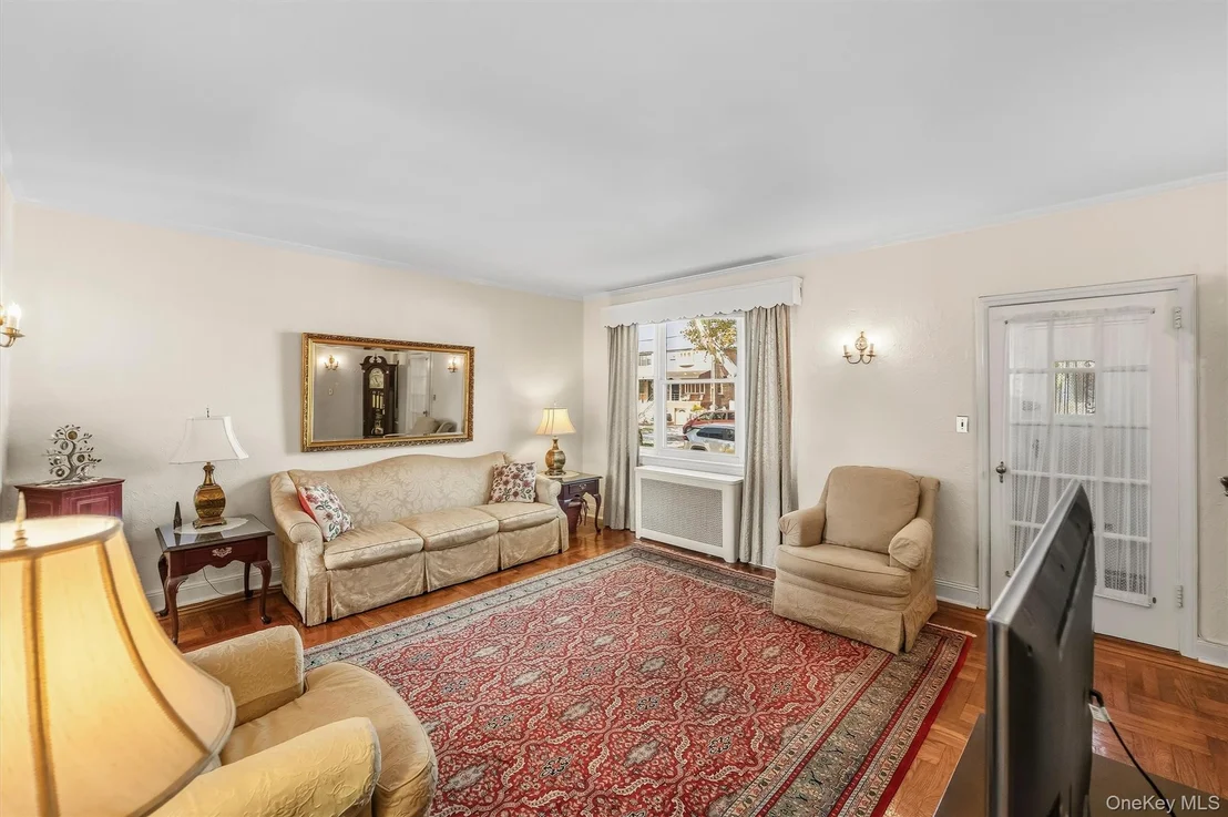 Photo of 1114 Mace Avenue