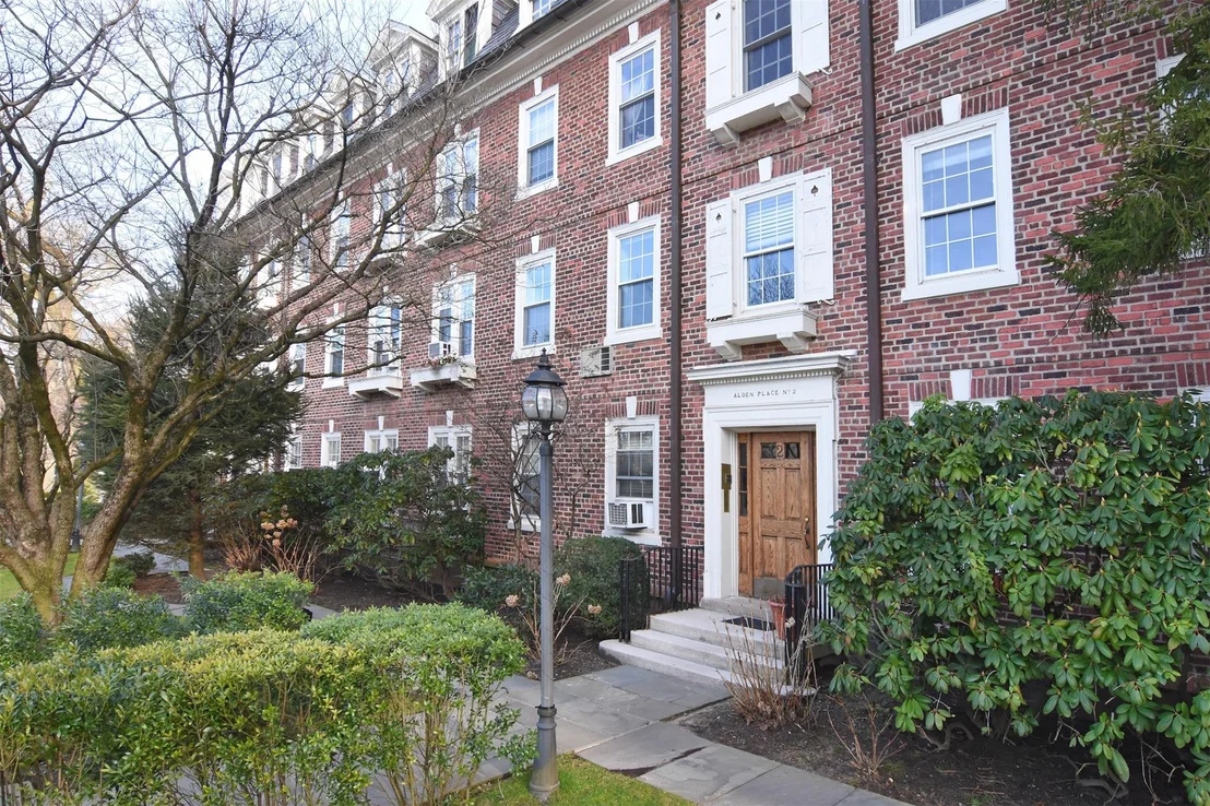 Photo of Unit 2C at 2 Alden Place
