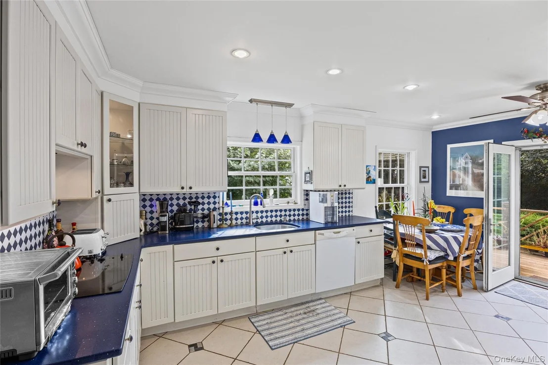 Photo of 43 Astor Avenue