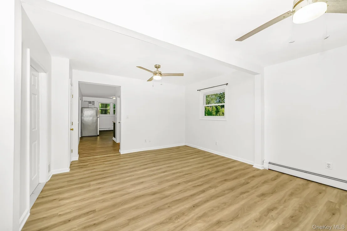 Photo of 7 Laurelton Avenue