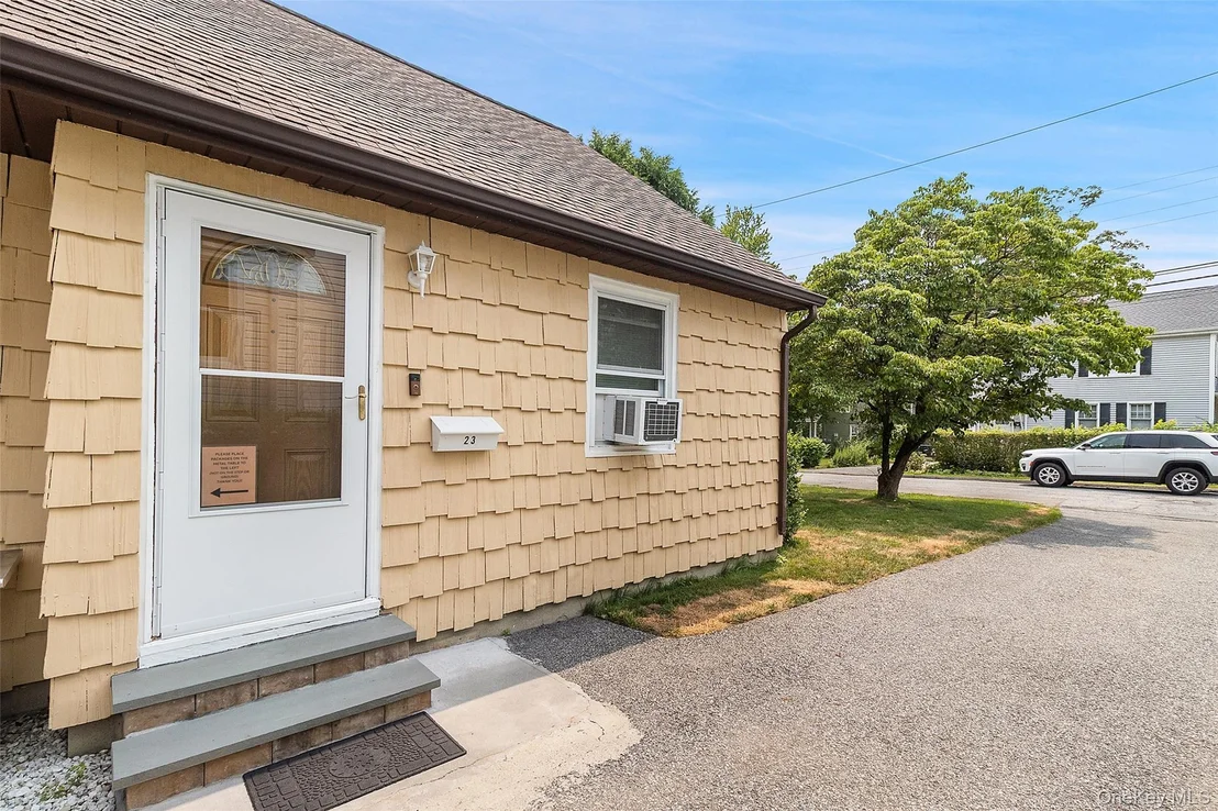 Photo of 23 Gates Avenue