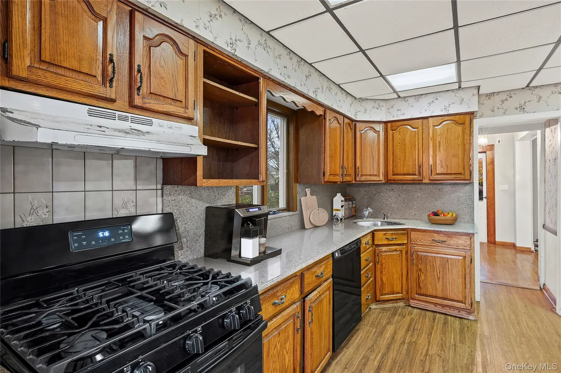 Photo of 308 Saint Marks Avenue