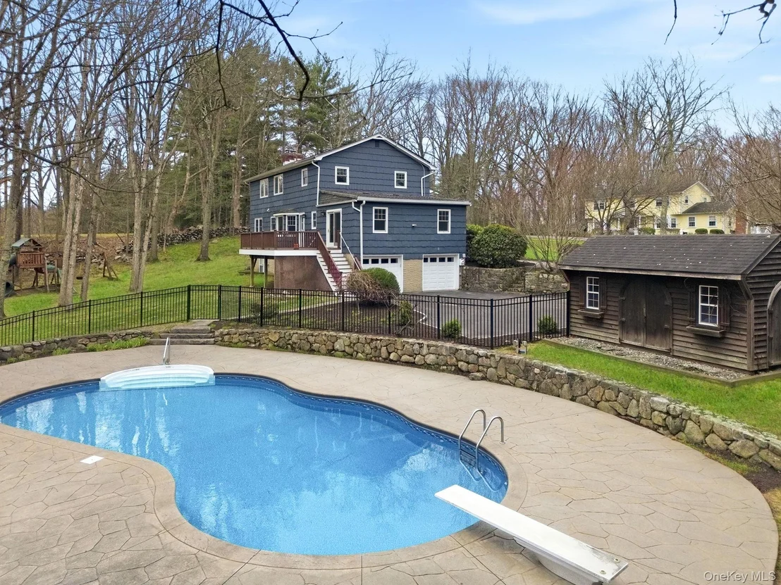 Photo of 40 Valley Pond Road