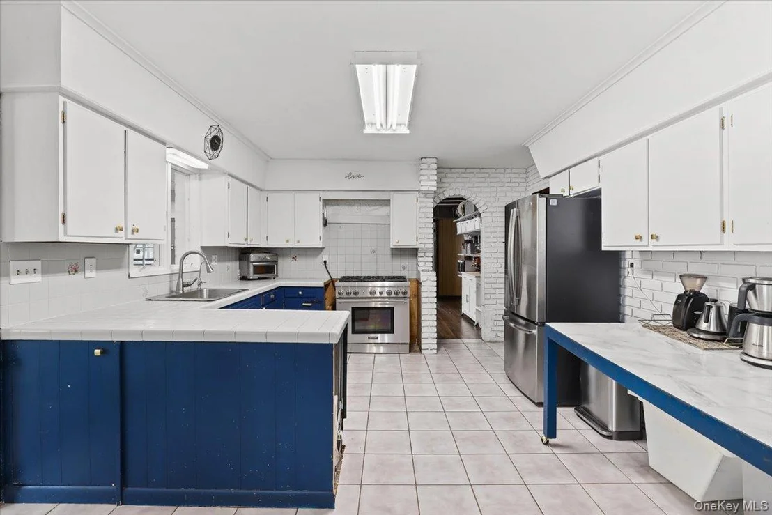 Photo of 6 Annarock Drive