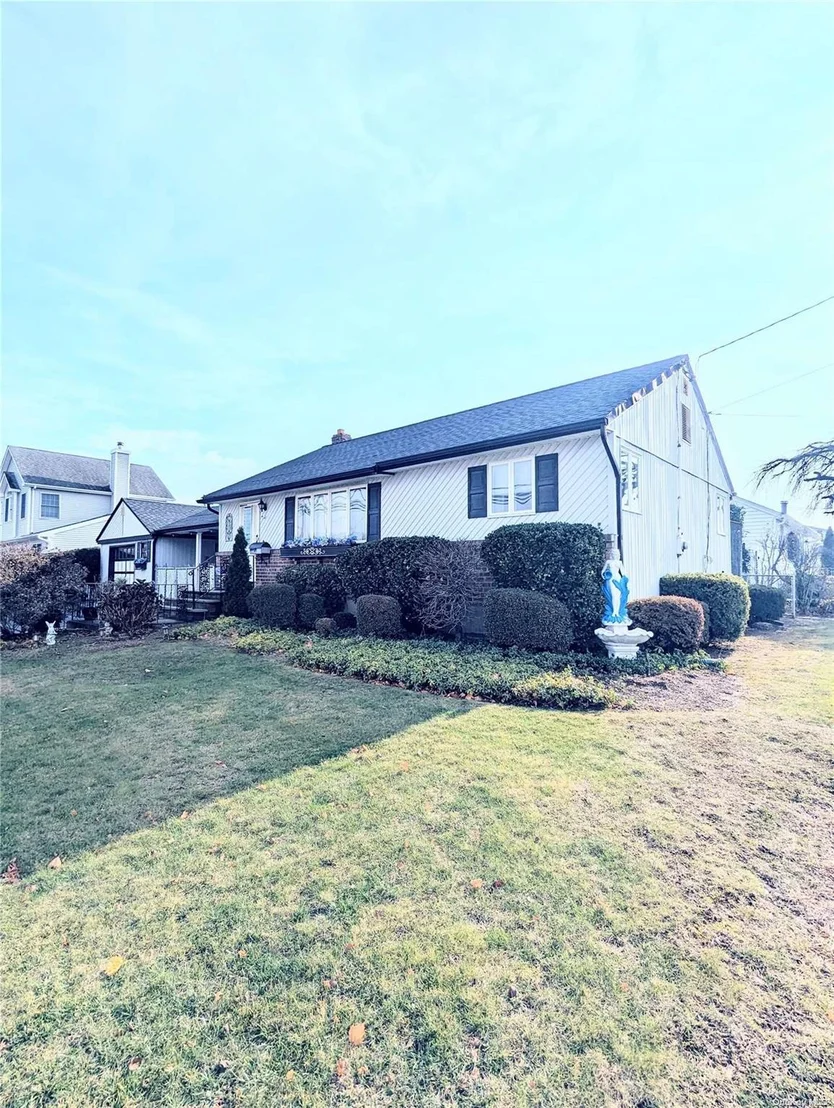 Photo of 149 Maple Avenue