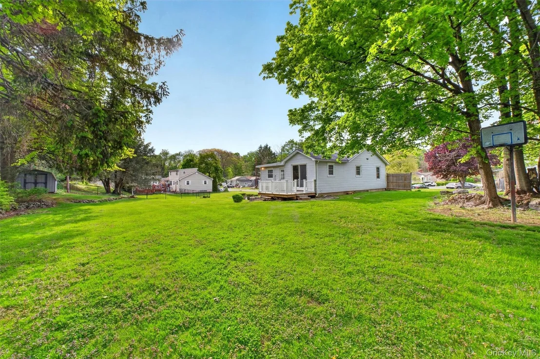 Photo of 17 Holt Road