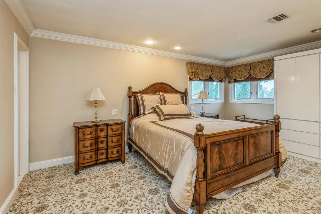 Photo of 3 Schuyler Drive