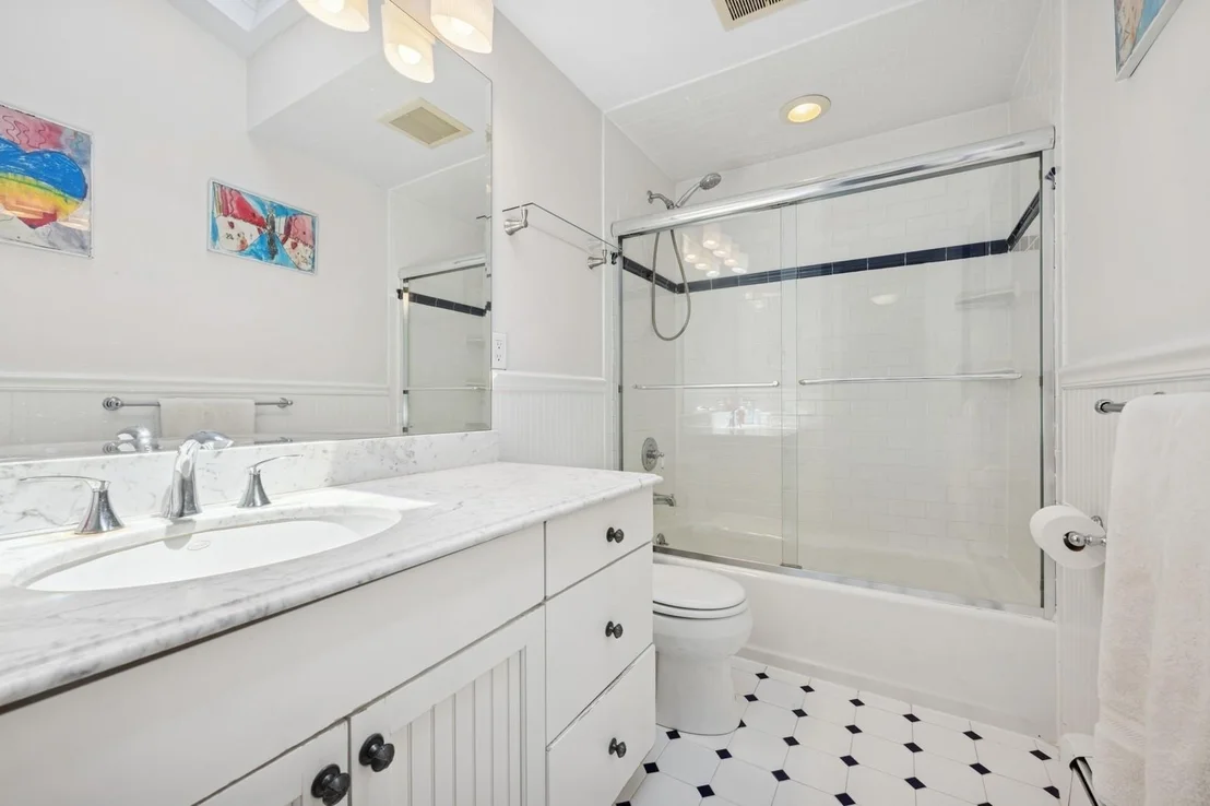 Photo of 2975 Susan Road