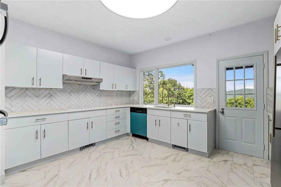 Photo of 104 Crest Road