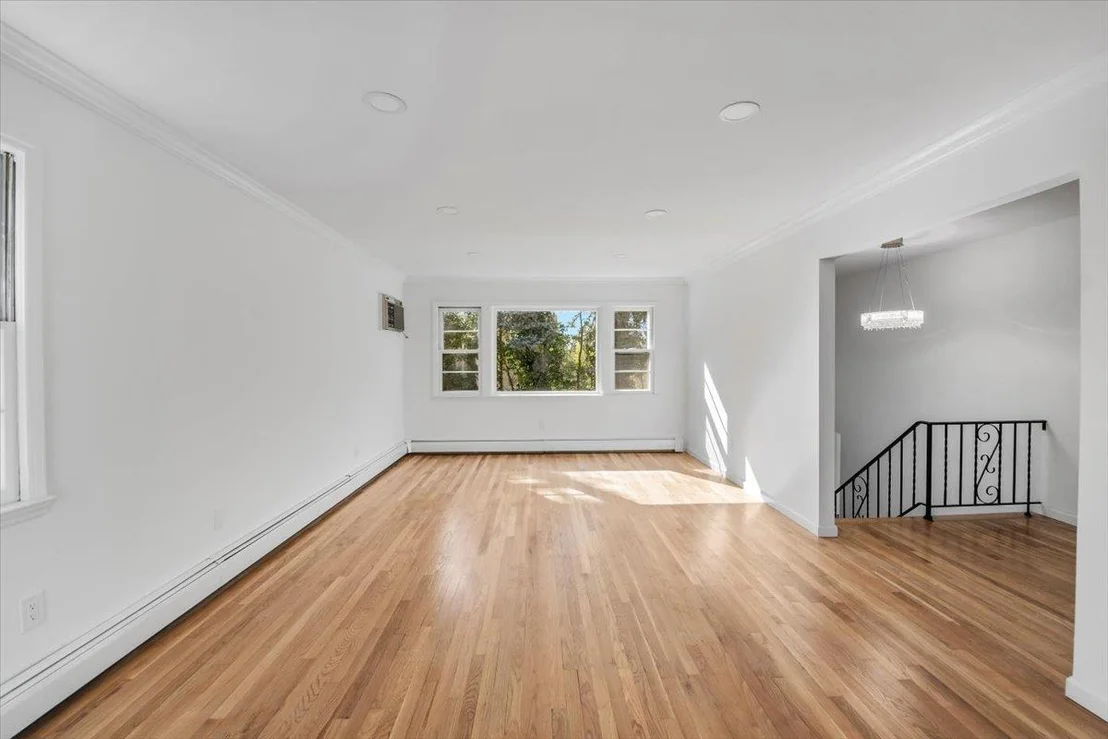 Photo of 10 Mohawk Road