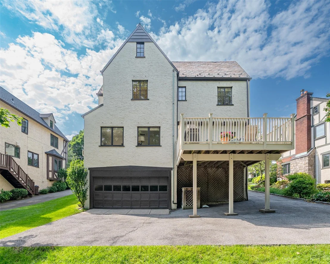 Photo of 44 Parkview Drive