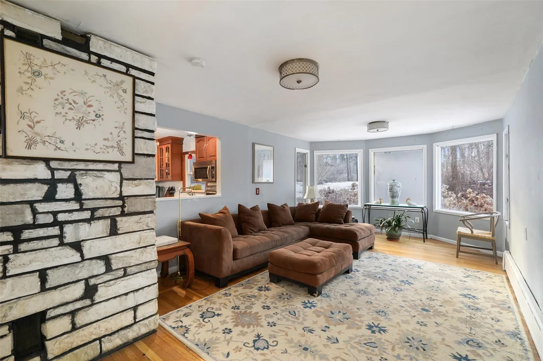 Photo of 24 Buttonwood Road
