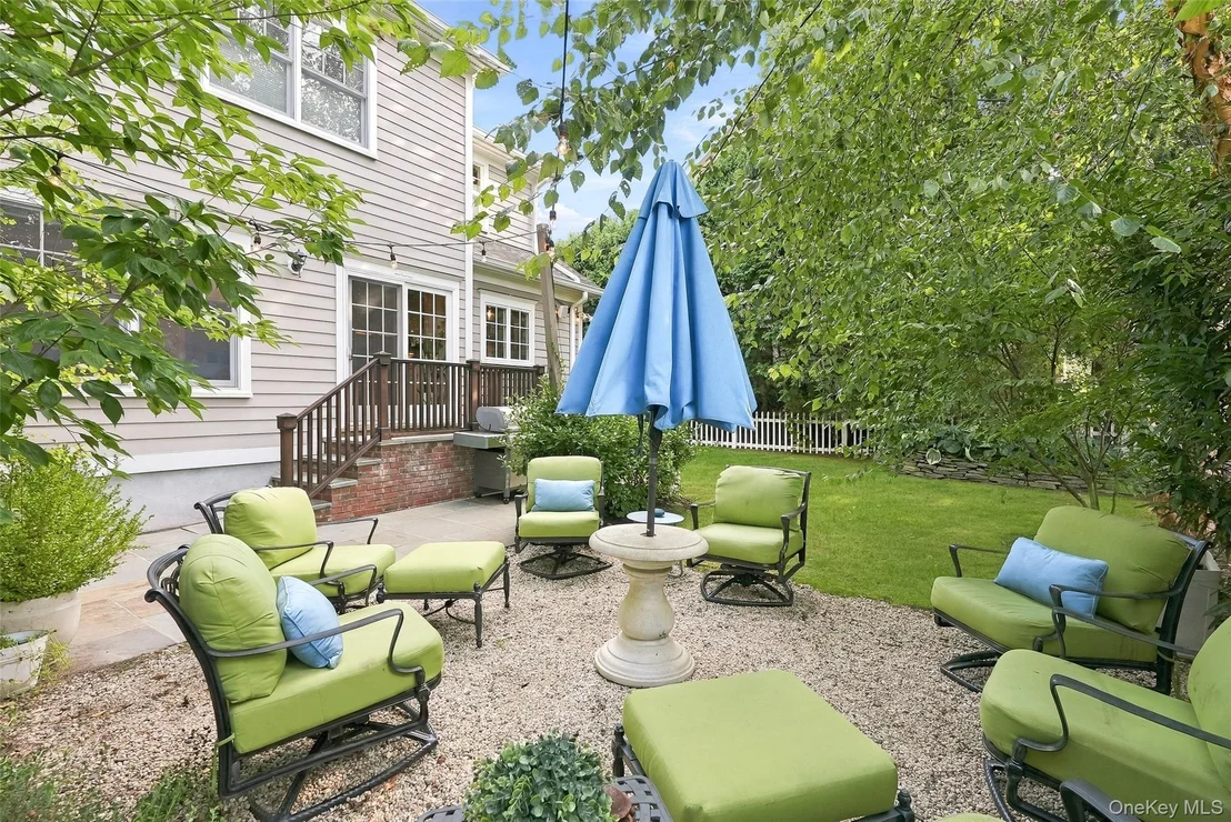 Photo of 102 Florence Avenue