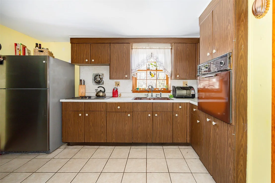 Photo of 12 Lawrence Road