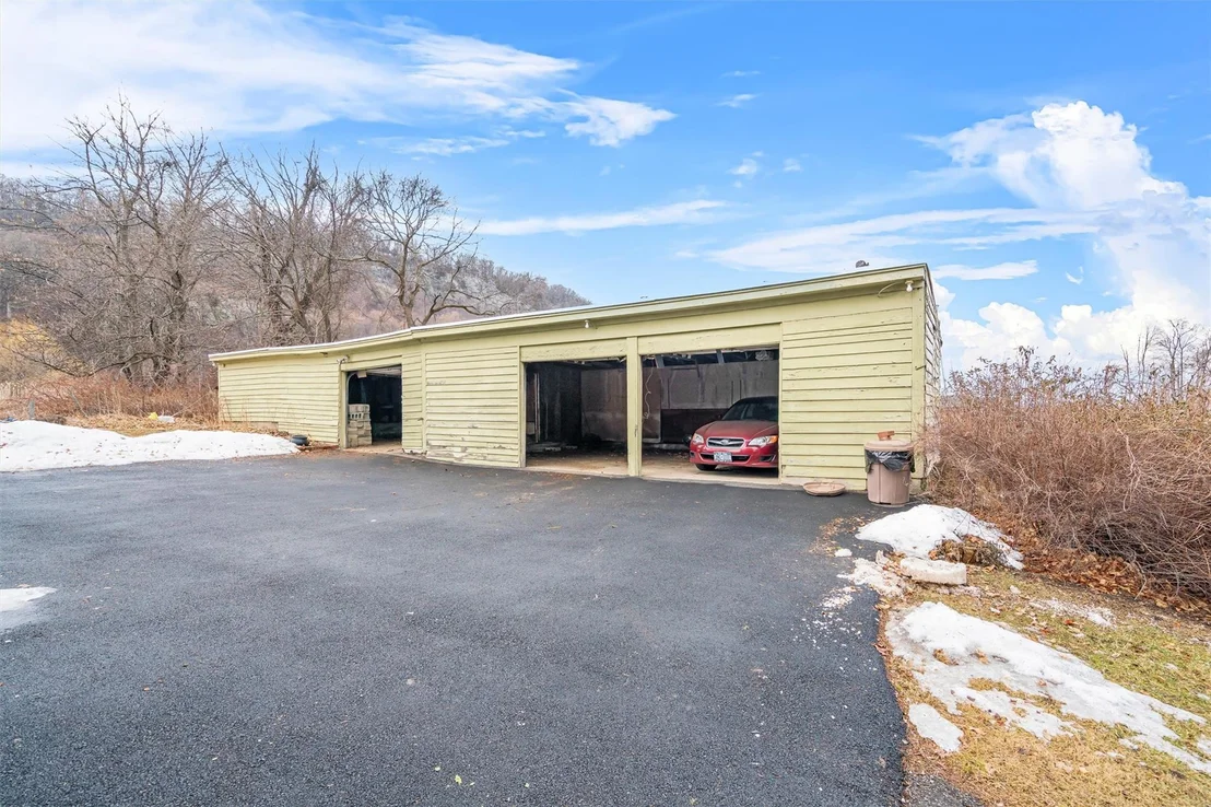 Photo of 114 Windsor Highway