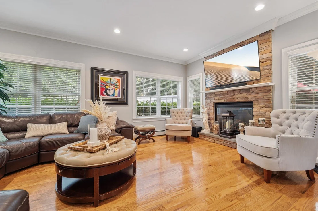 Photo of 10 Willow Drive