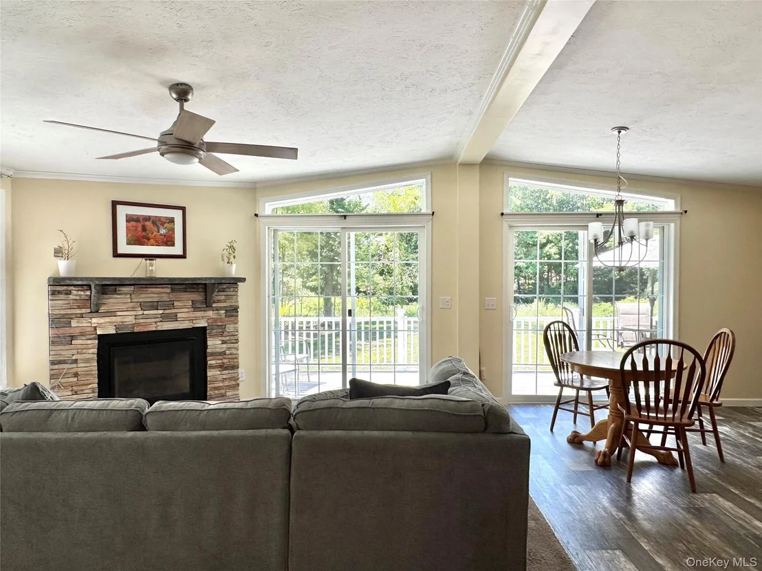 Photo of 484 Edison Timmerman Road