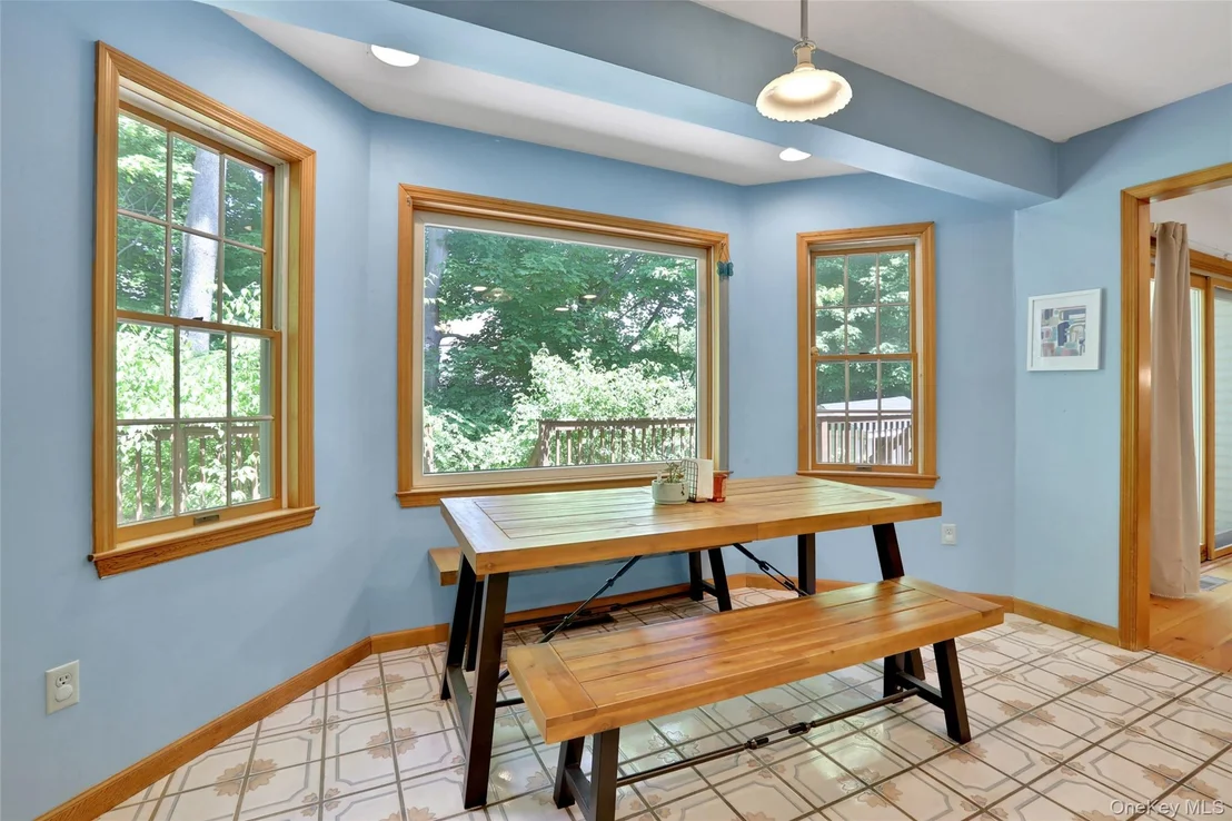 Photo of 8 White Pine Lane