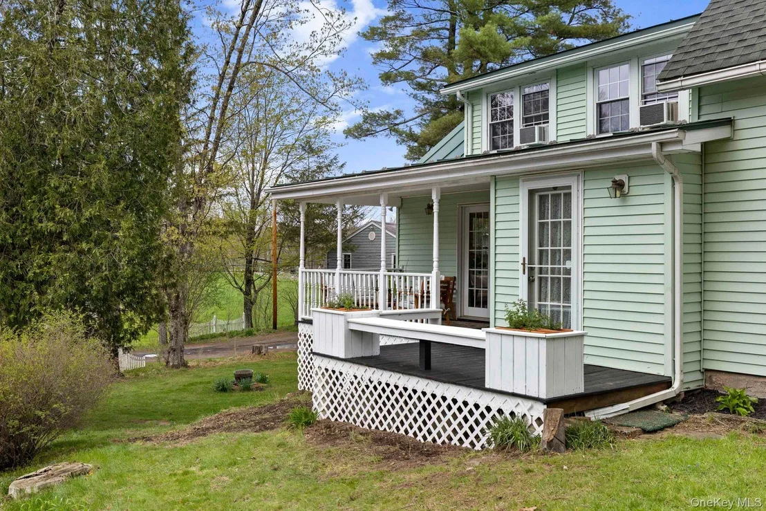Photo of 452 Mountain Road