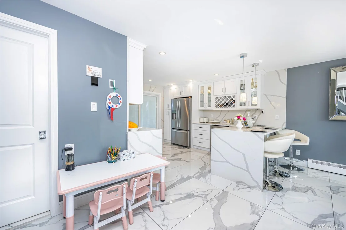 Photo of 4185 Harriet Road