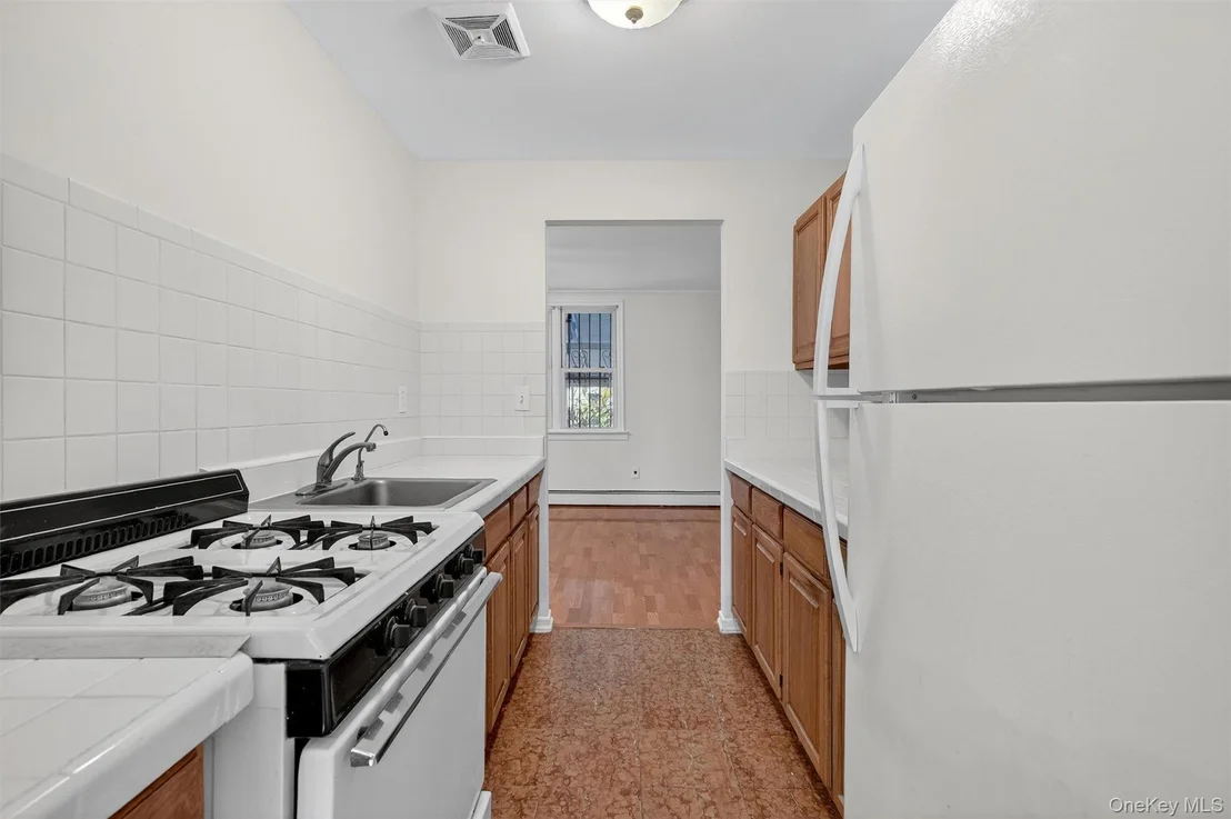 Photo of 1042 Fox Street