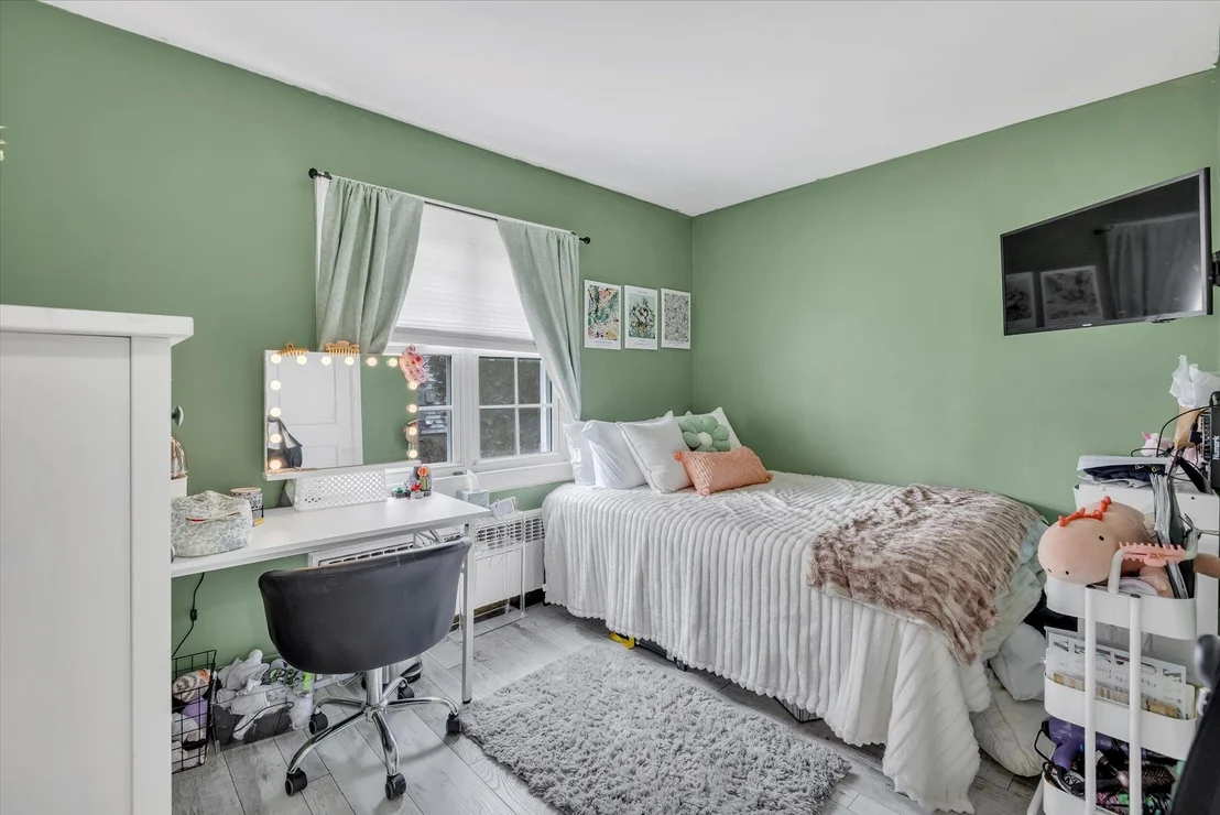 Photo of 6 Brookway