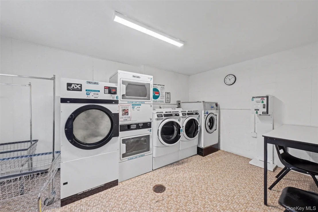 Photo of Unit 2A3 at 1840 Crompond Road