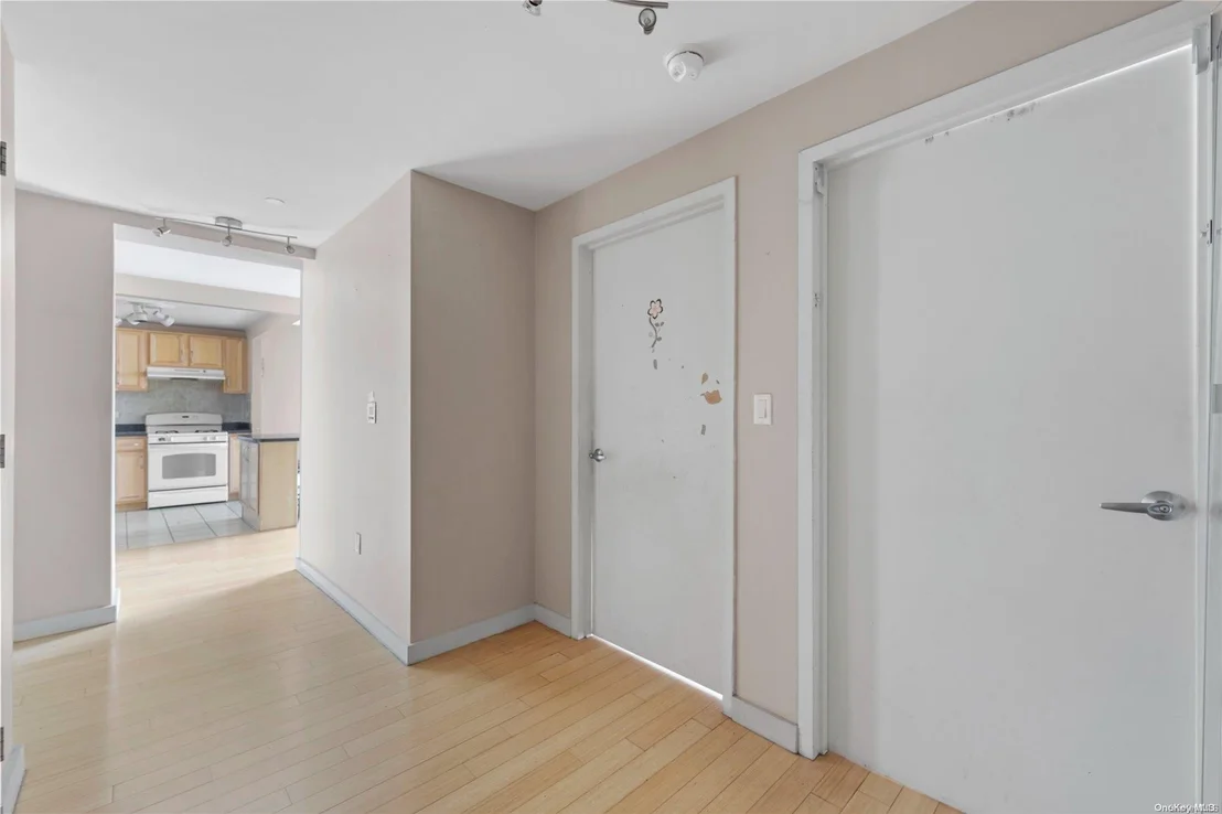 Photo of Unit 6F at 3044 3rd Avenue